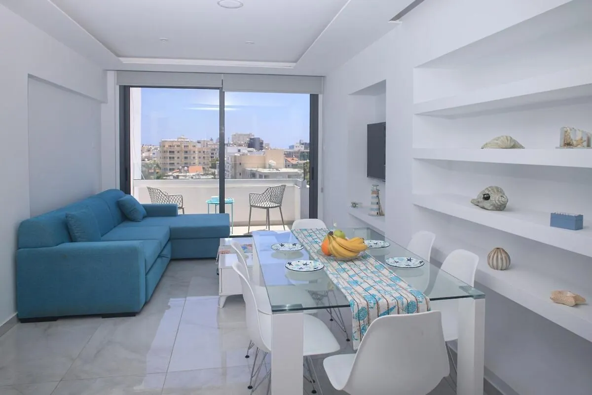 Apartment Elegant Penthouse In City Centre Larnaca