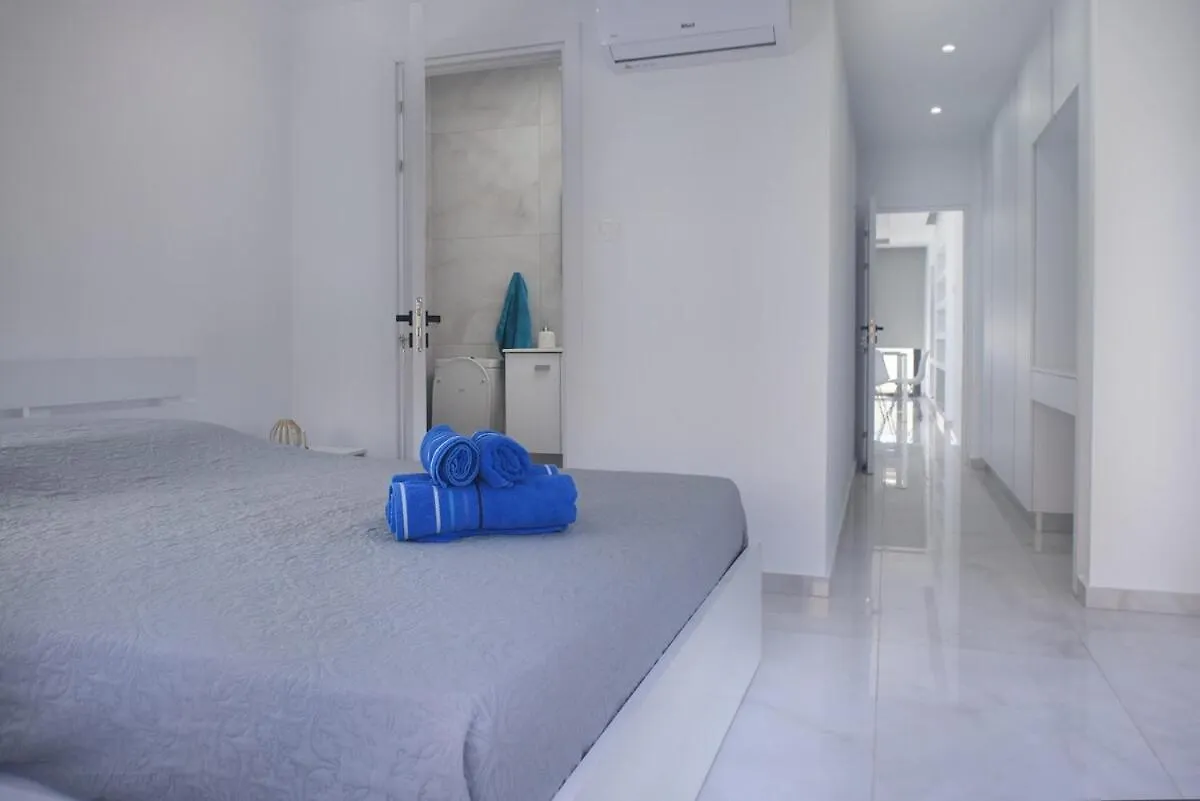 Elegant Penthouse In City Centre Larnaca 0*,